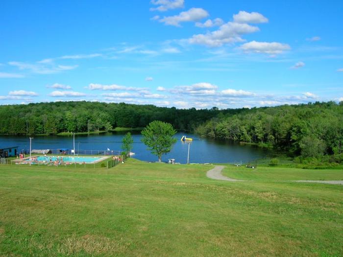 483711_351938588258446_906398677_n